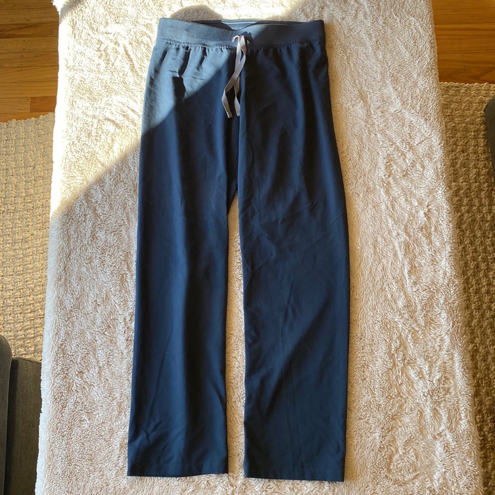 Figs Livingston Dark Harbor size small scrub pant